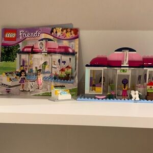 LEGO Friends Pet Shop Building Set - Pink, White, Blue